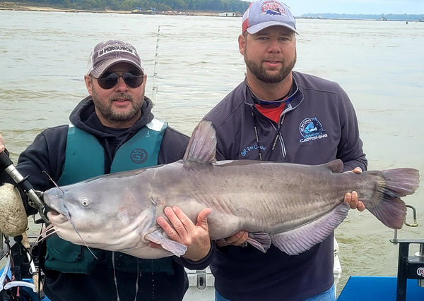 Late Fall/Early Winter River Catfishing with Ben Goebel Part 2 - B'n'M ...